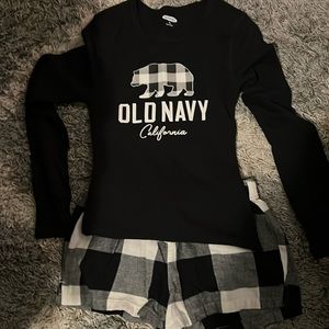 Old navy women’s xs pajama set